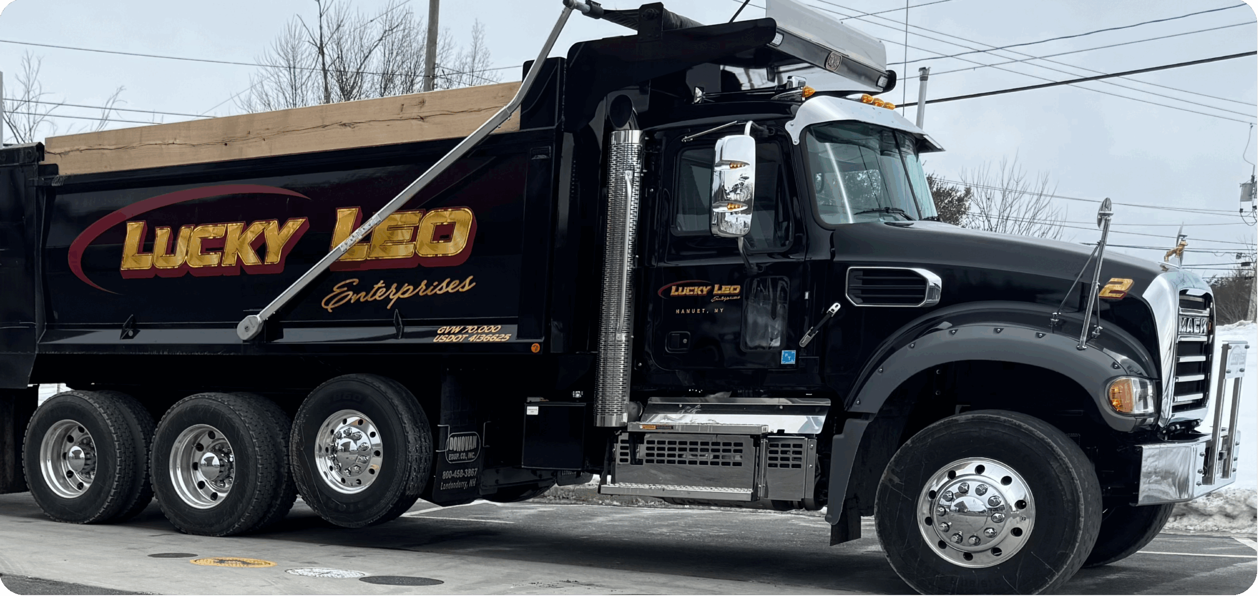 Lucky Leo excavation equipment on site